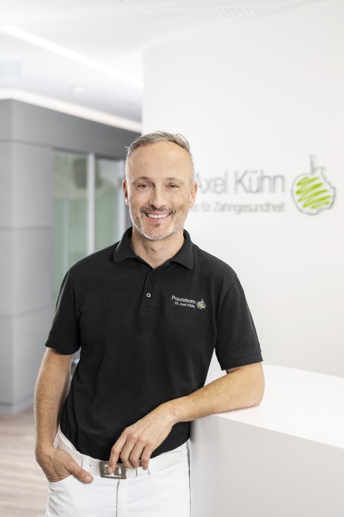 Dr. Axel Kühn bei Dr. Axel Kühn - Praxis für Zahngesundheit